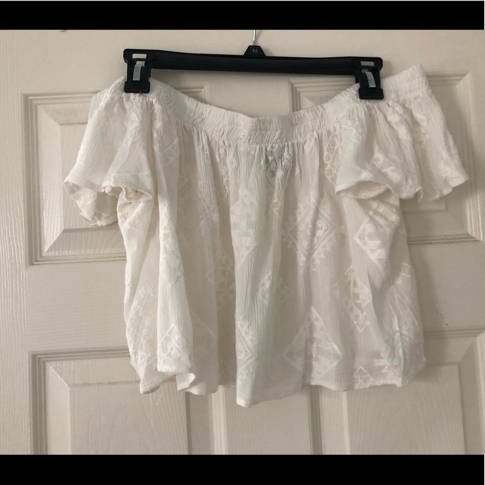 Over the shoulder white lace crop top
